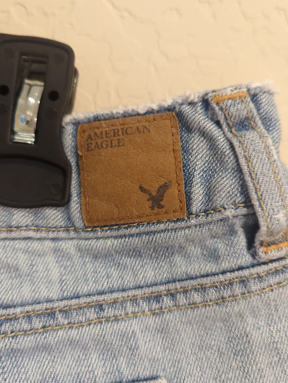American Eagle Blue Denim Short Shorts Heavy Distressing Sz 6 Woman